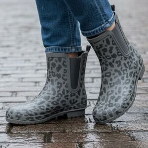 Roma Gray & Black Leopard Print Rain boots